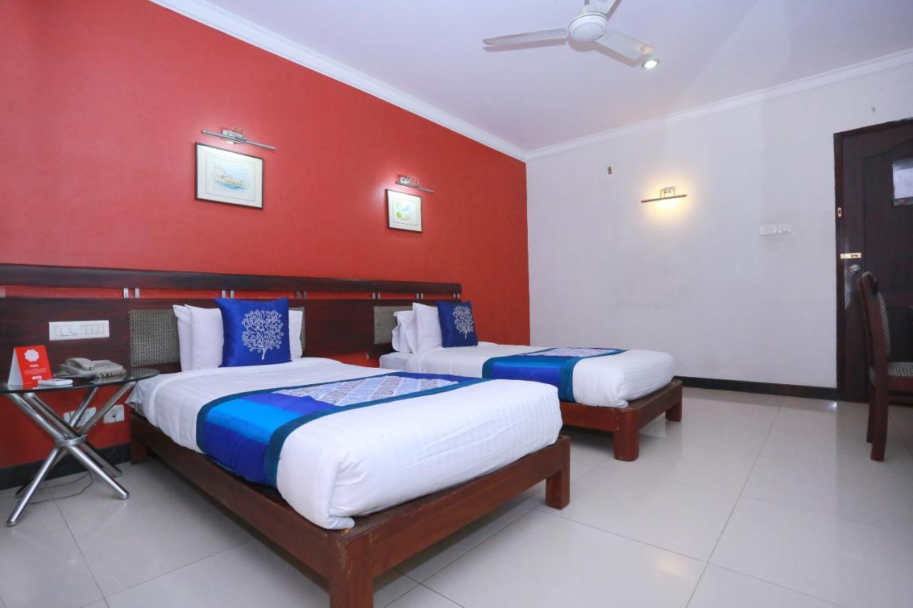 Oyo 8892 Kadambari Regency Hotel Angamaly Zewnętrze zdjęcie