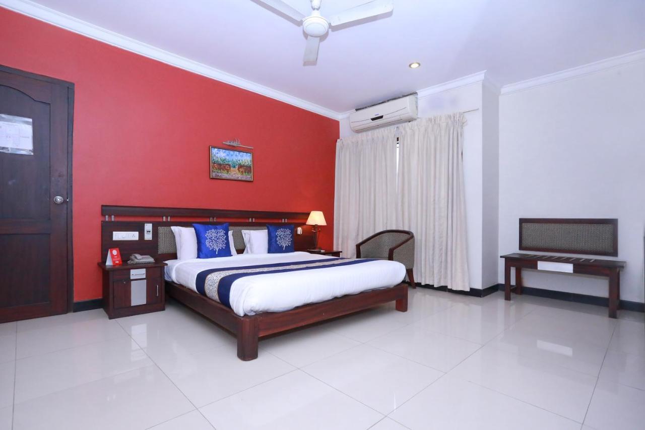 Oyo 8892 Kadambari Regency Hotel Angamaly Zewnętrze zdjęcie